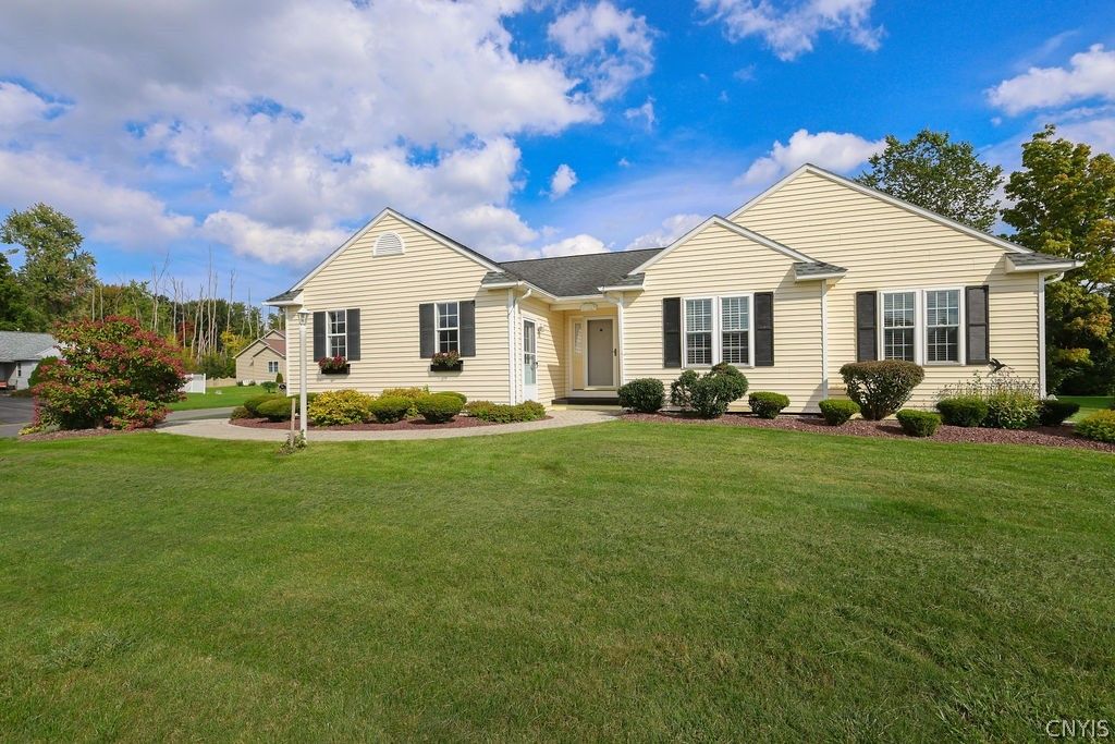 7944 Rose Court Drive, Cicero, NY 13039