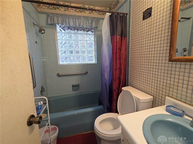 329 Anniston Drive, Dayton, OH 45415