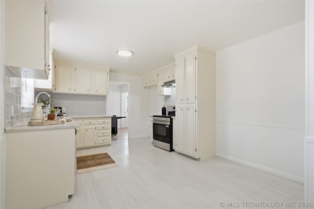 3743 S Braden Place, Tulsa, OK 74135