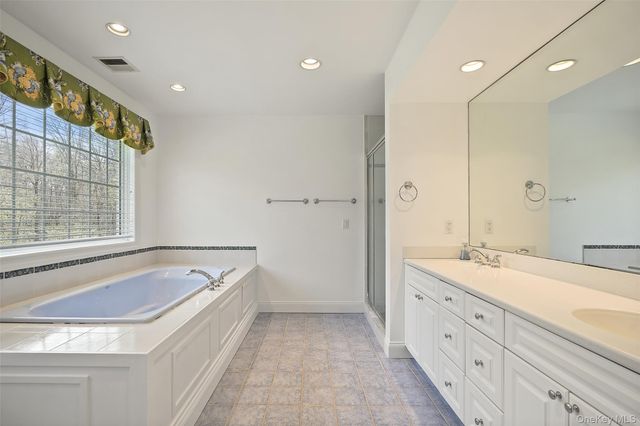 26 Major Tallmadge Lane, Pound Ridge, NY 10576