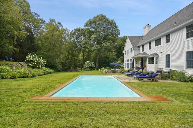 26 Major Tallmadge Lane, Pound Ridge, NY 10576