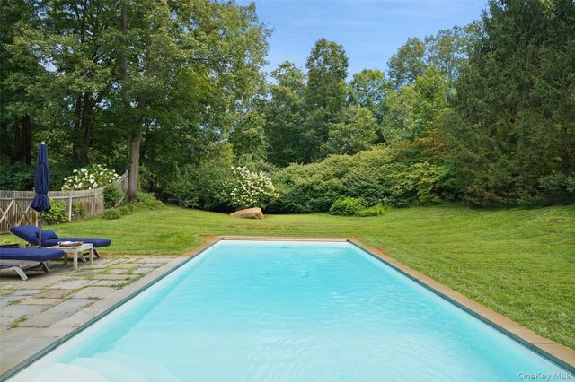26 Major Tallmadge Lane, Pound Ridge, NY 10576