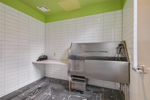 222 West Ave 1613, Austin, TX 78701