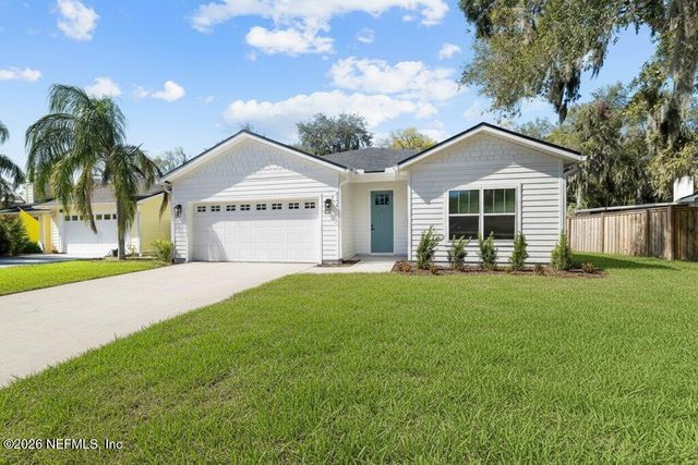 8863 HIPPS Road, Jacksonville, FL 32222