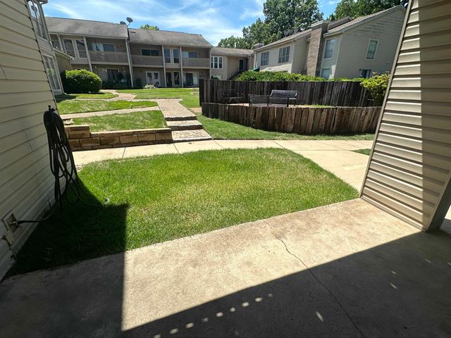 6746 Quail Hollow Ct Apt 3, Memphis, TN 38120