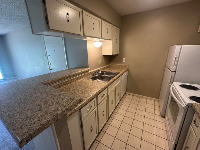 6746 Quail Hollow Ct Apt 3, Memphis, TN 38120