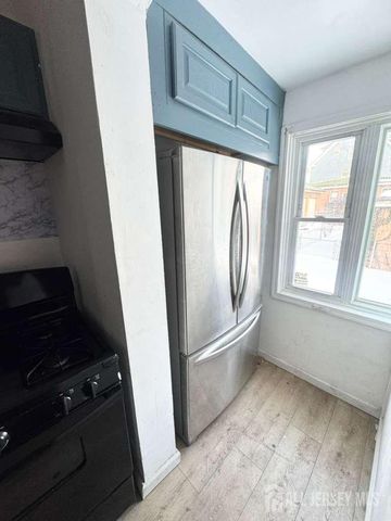 174 Munn Avenue, Irvington, NJ 07111