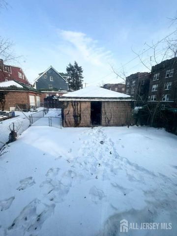 174 Munn Avenue, Irvington, NJ 07111