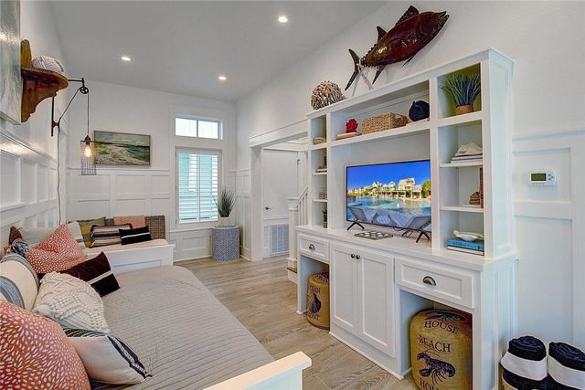 117 Center Lane, Port Aransas, TX 78373