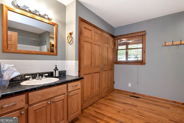 142 Hugh Dorsey Road, Hartwell, GA 30643
