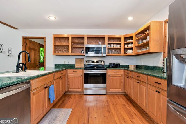 142 Hugh Dorsey Road, Hartwell, GA 30643
