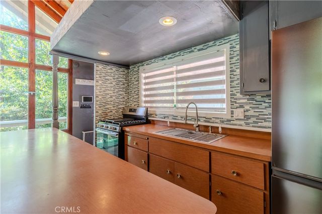 23716 Shady, Crestline, CA 92325
