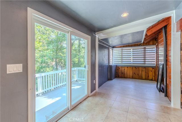 23716 Shady, Crestline, CA 92325