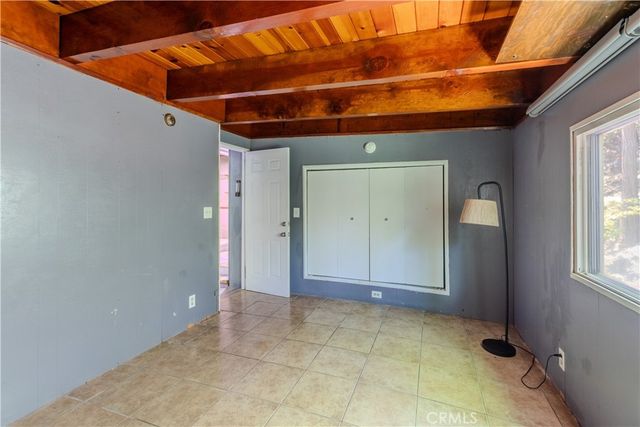 23716 Shady, Crestline, CA 92325