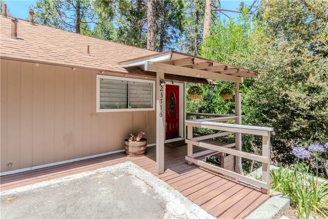 23716 Shady, Crestline, CA 92325