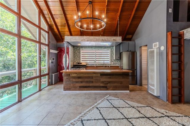 23716 Shady, Crestline, CA 92325