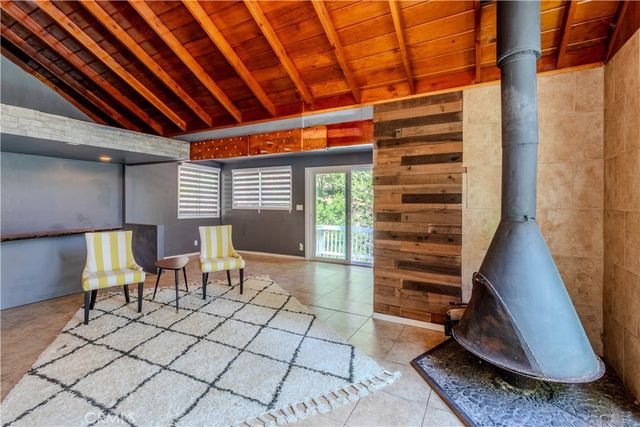 23716 Shady, Crestline, CA 92325