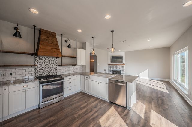 7305 Raintree Way, Denton, TX 76210