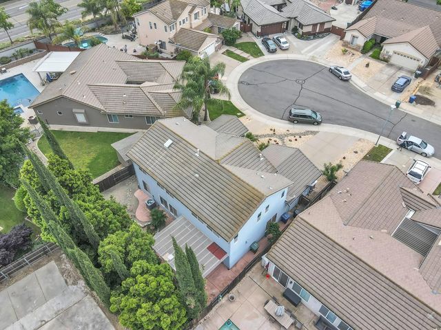 10085 Castle Oaks Ct, Sacramento, CA 95829