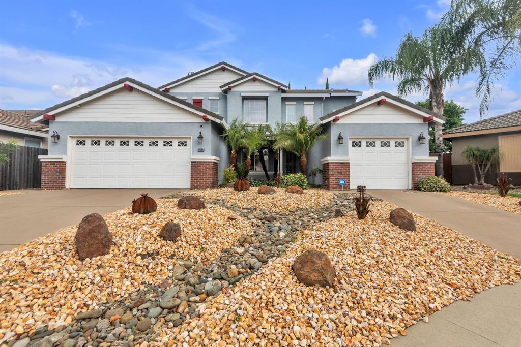 10085 Castle Oaks Ct, Sacramento, CA 95829