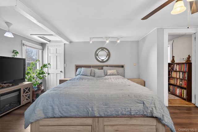 506 Plattekill Ardonia Road, Wallkill, NY 12589