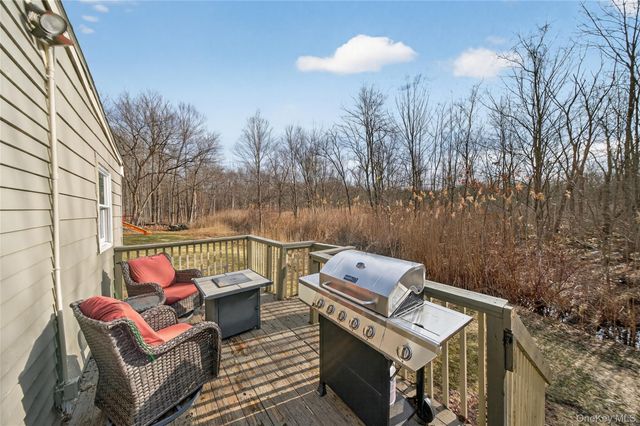 506 Plattekill Ardonia Road, Wallkill, NY 12589