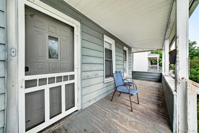 24 Crescent Place, Middletown, NY 10940