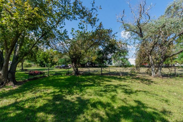 108 Lostracco Street, Angleton, TX 77515