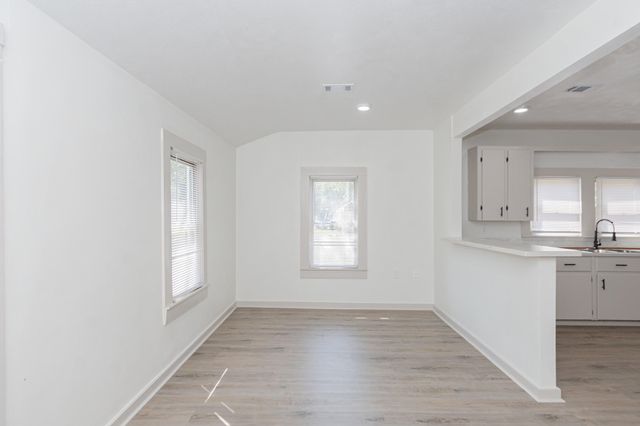 108 Lostracco Street, Angleton, TX 77515