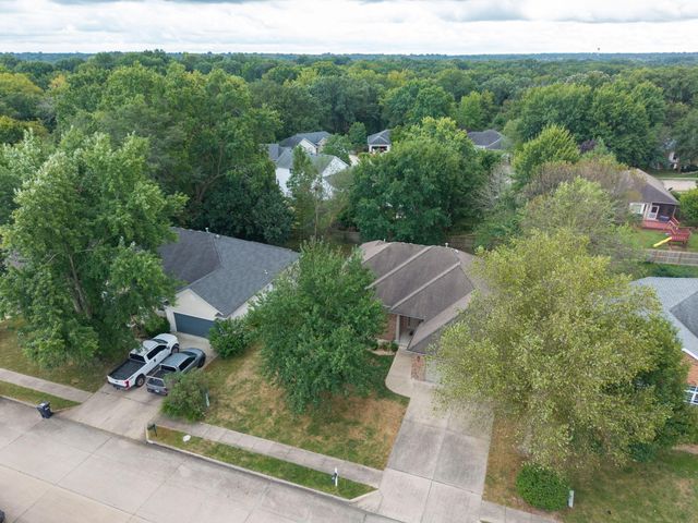 3708 CHINKAPIN CT, Columbia, MO 65203