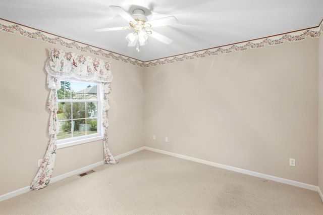 3708 CHINKAPIN CT, Columbia, MO 65203