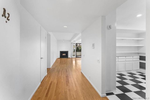 2533 Navarra Dr 2A, Carlsbad, CA 92009