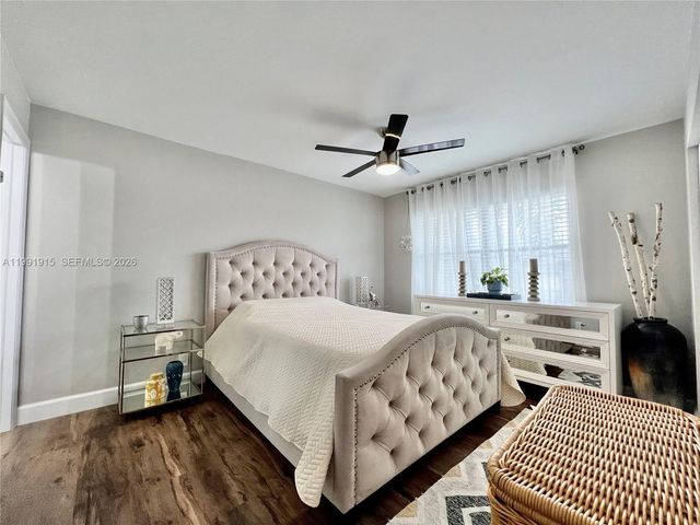 10019 Winding Lake Rd 202, Sunrise, FL 33351