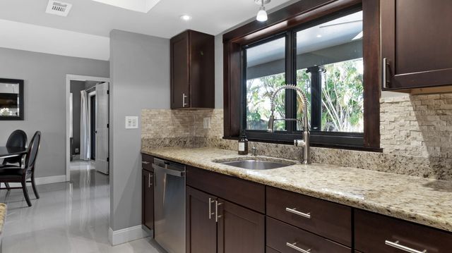 21 SE 14th Street, Pompano Beach, FL 33060