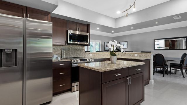 21 SE 14th Street, Pompano Beach, FL 33060