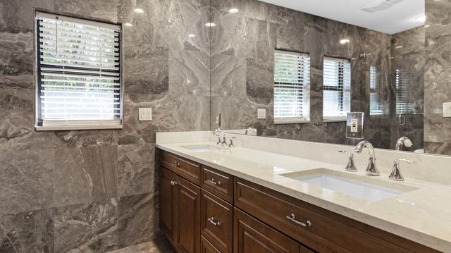 21 SE 14th Street, Pompano Beach, FL 33060