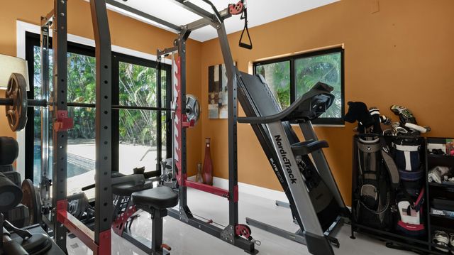 21 SE 14th Street, Pompano Beach, FL 33060