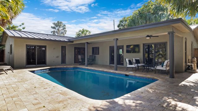 21 SE 14th Street, Pompano Beach, FL 33060