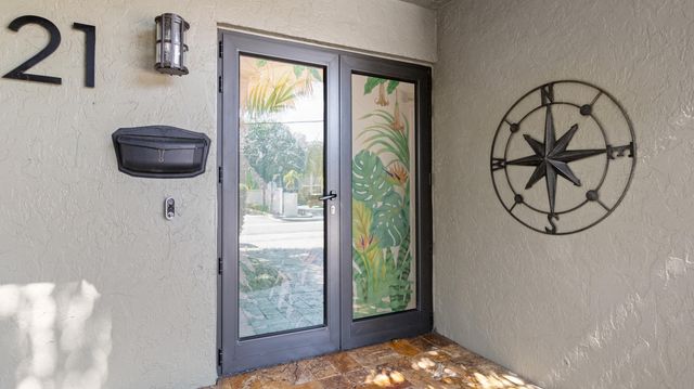 21 SE 14th Street, Pompano Beach, FL 33060