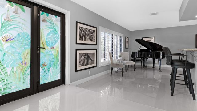 21 SE 14th Street, Pompano Beach, FL 33060