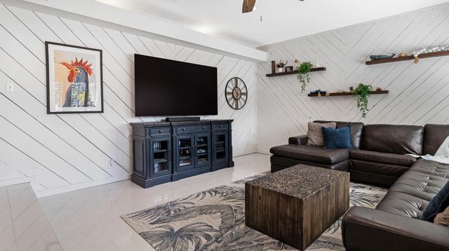 21 SE 14th Street, Pompano Beach, FL 33060