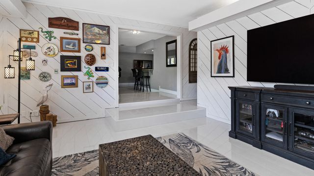 21 SE 14th Street, Pompano Beach, FL 33060