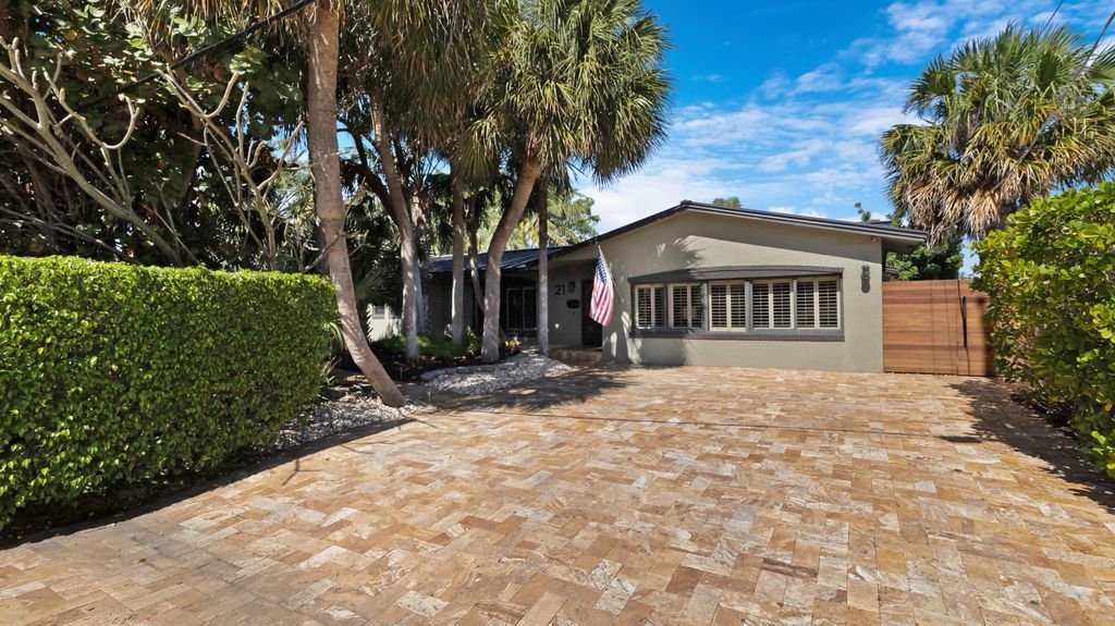 21 SE 14th Street, Pompano Beach, FL 33060