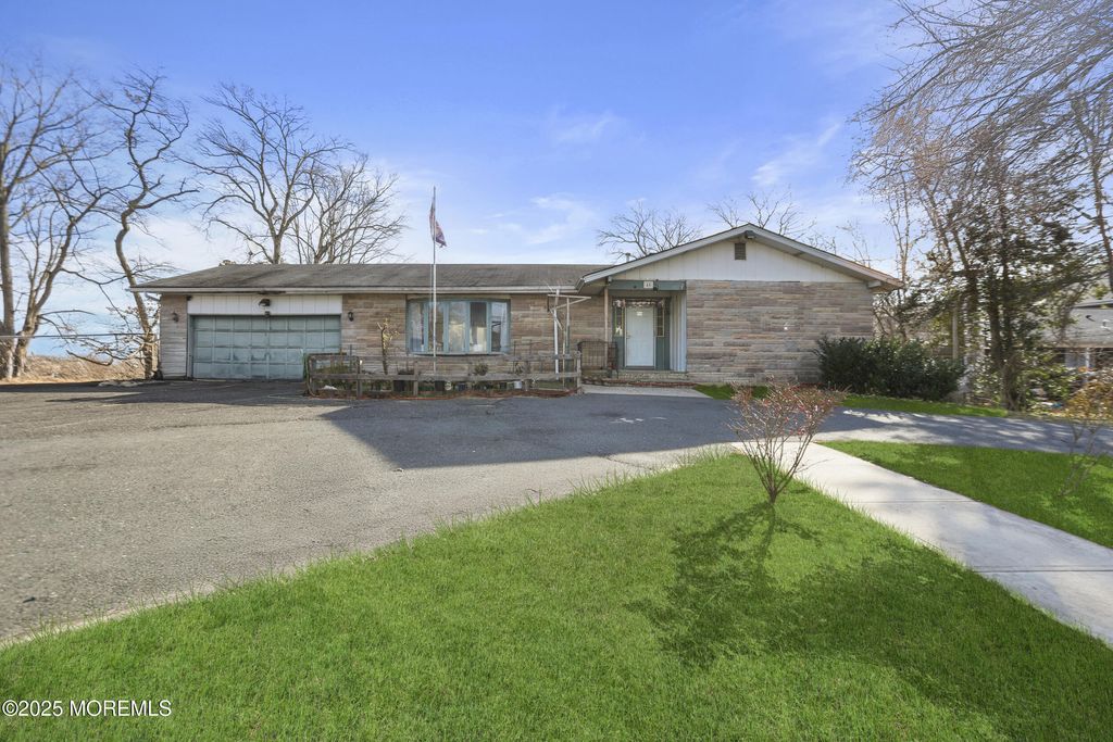 45 Pawnee Road, Lakewood, NJ 08701