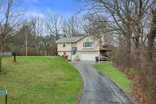 W299S10917 Valley Ridge DRIVE, Mukwonago, WI 53149