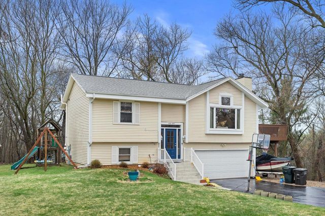 W299S10917 Valley Ridge DRIVE, Mukwonago, WI 53149