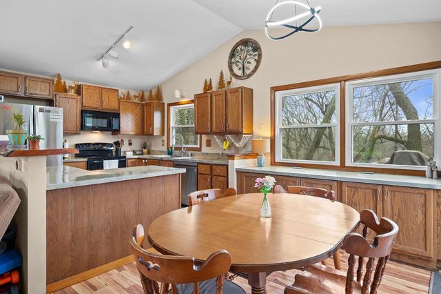 W299S10917 Valley Ridge DRIVE, Mukwonago, WI 53149