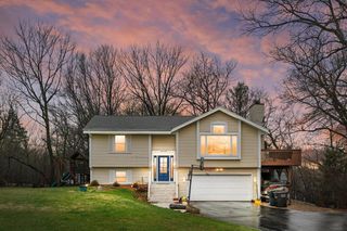 W299S10917 Valley Ridge DRIVE, Mukwonago, WI 53149