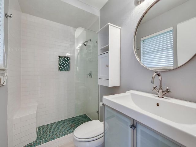 8208 Stillwood LN, Austin, TX 78757