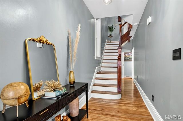 4251 Maryland Avenue, St Louis, MO 63108